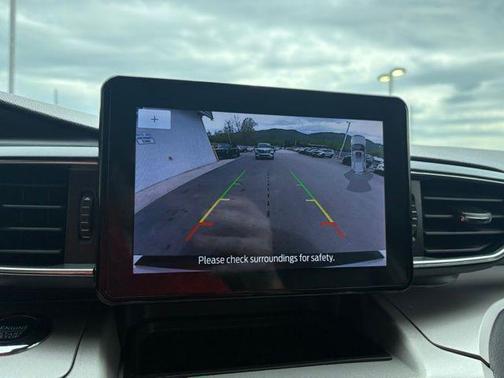 Star White Metallic Tri-Coat 2023 Ford Explorer XLT