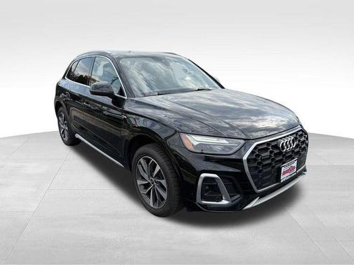 2022 Audi Q5 45 S line Premium Plus