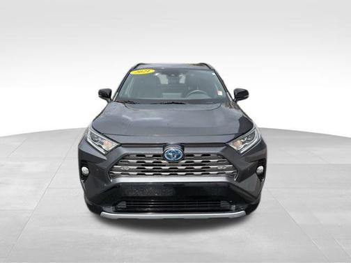 2021 Toyota RAV4 Hybrid SE