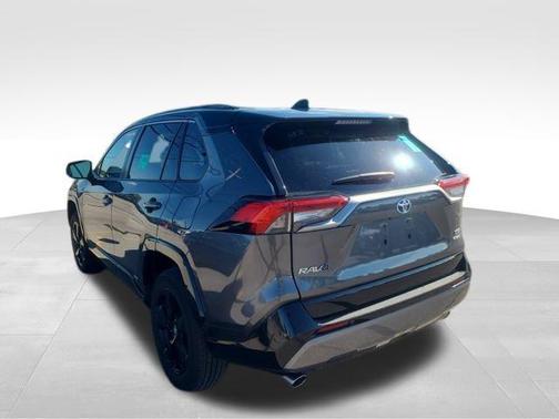 2021 Toyota RAV4 Hybrid SE