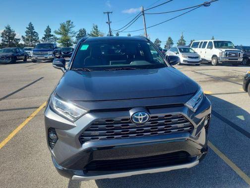 2021 Toyota RAV4 Hybrid SE