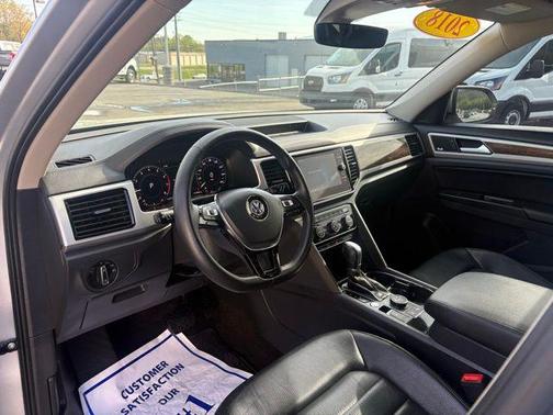 2018 Volkswagen Atlas 3.6L SEL Premium