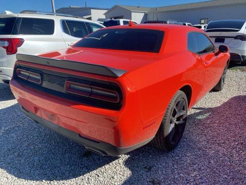 2022 Dodge Challenger SXT