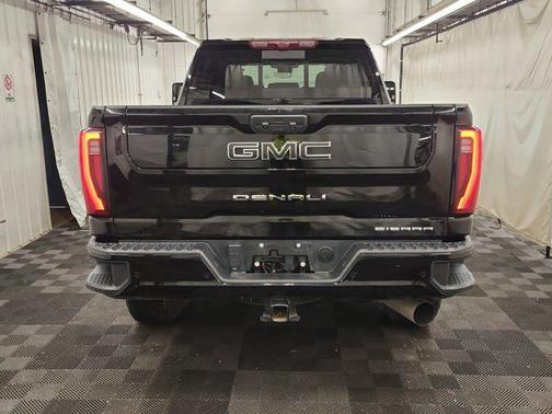 2024 GMC Sierra 2500 Denali