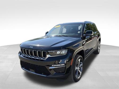 Diamond Black Crystal Pearlcoat 2022 Jeep Grand Cherokee 4xe Base