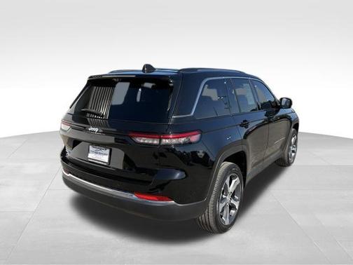 Diamond Black Crystal Pearlcoat 2022 Jeep Grand Cherokee 4xe Base