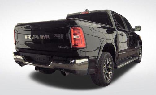 Diamond Black Crystal Pearlcoat 2025 RAM 1500 Laramie