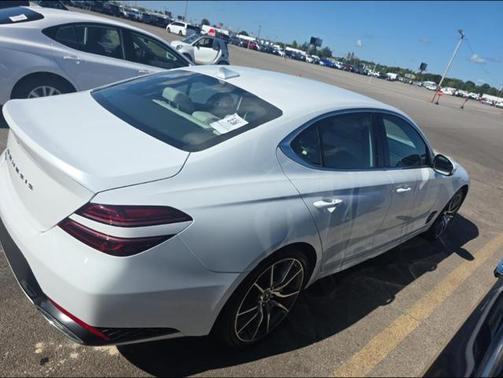 2025 Genesis G70 2.5T RWD