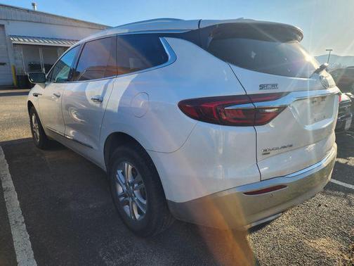 2021 Buick Enclave AWD Essence