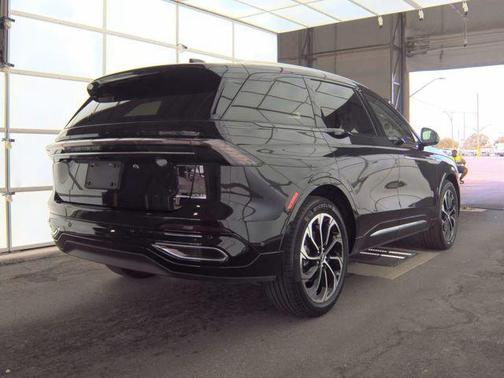 2024 Lincoln Nautilus Reserve