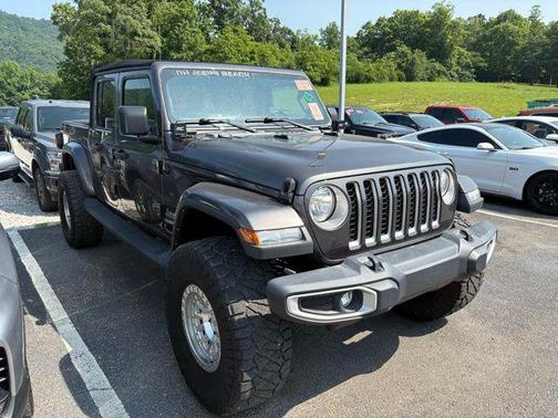 2022 Jeep Gladiator Overland