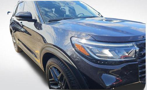 Agate Black Metallic 2025 Ford Explorer ST