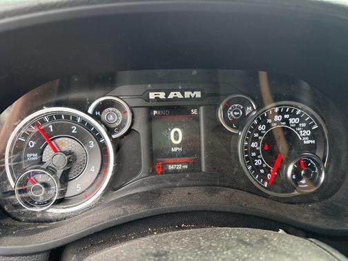 2020 RAM 2500 Tradesman Crew Cab 4X4 6'4' Box