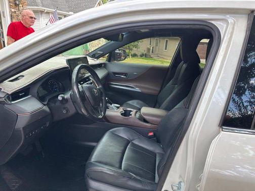 Blizzard Pearl 2021 Toyota Venza Limited