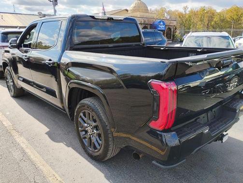2022 Toyota Tundra Platinum