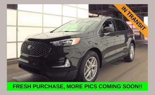 Green Metallic 2023 Ford Edge SEL