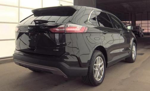 Green Metallic 2023 Ford Edge SEL