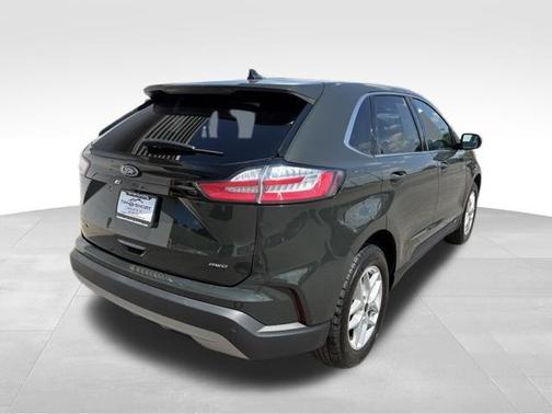 Green Metallic 2023 Ford Edge SEL