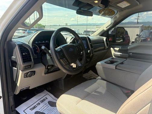 Oxford White 2022 Ford F-250 XLT