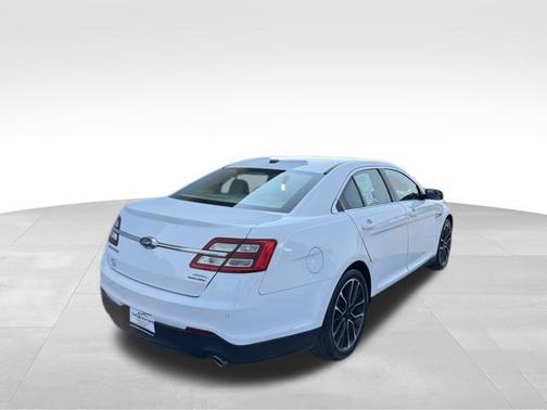 2018 Ford Taurus SEL
