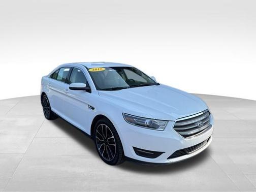 2018 Ford Taurus SEL