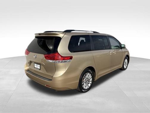 2011 Toyota Sienna XLE