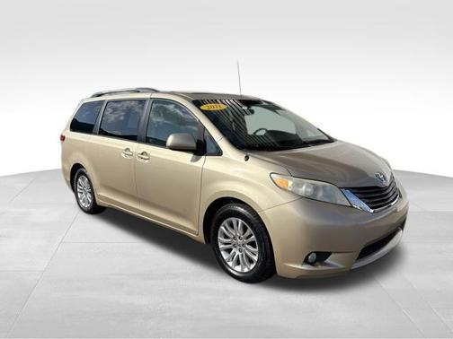 2011 Toyota Sienna XLE