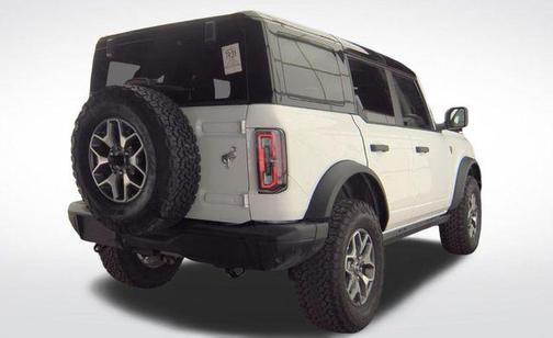 Oxford White 2025 Ford Bronco Badlands