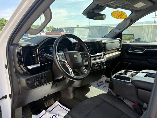 Summit White 2023 Chevrolet Silverado 1500 LT