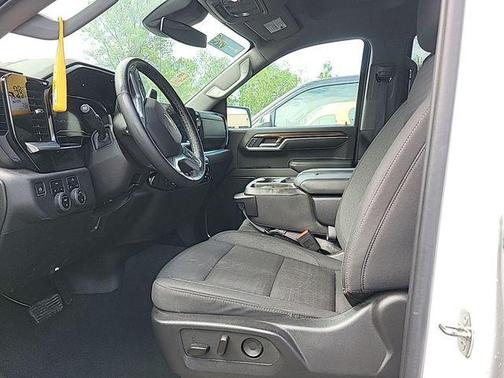 Summit White 2023 Chevrolet Silverado 1500 LT