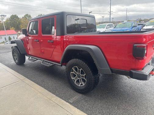 2024 Jeep Gladiator Mojave