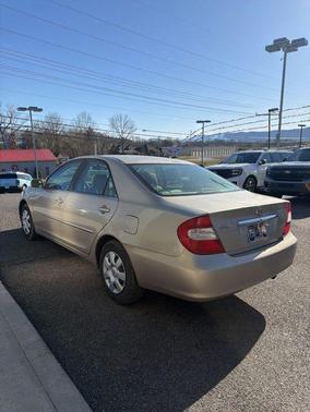 2004 Toyota Camry 