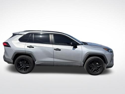 Silver Sky Metallic 2019 Toyota RAV4 LE
