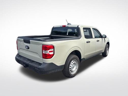 Desert Sand 2025 Ford Maverick XL