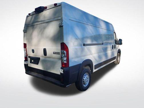 Bright White Clearcoat 2025 RAM ProMaster 2500 Tradesman