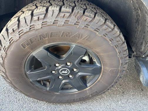 Azure Gray Metallic Tri-Coat 2025 Ford Bronco Outer Banks