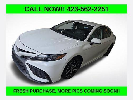 Super White 2021 Toyota Camry SE
