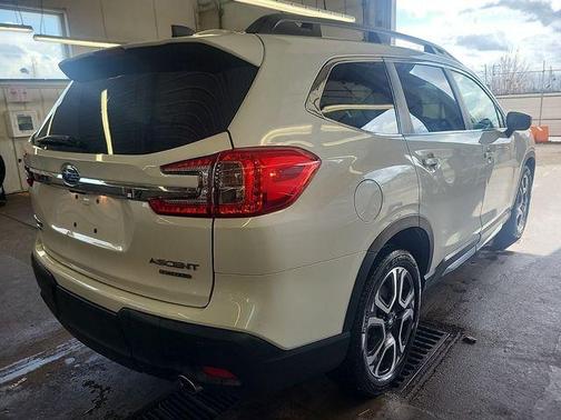 2023 Subaru Ascent Limited 8-Passenger
