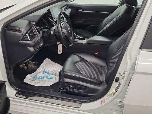 Ice Cap 2023 Toyota Camry SE