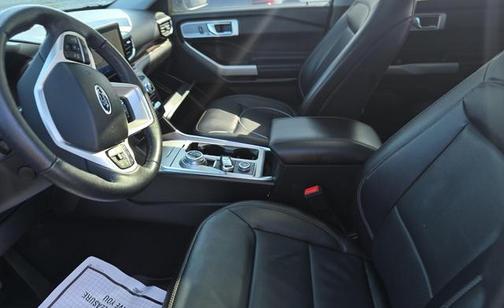 Star White Metallic Tri-Coat 2022 Ford Explorer Limited