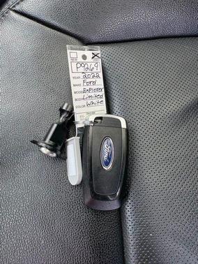 Star White Metallic Tri-Coat 2022 Ford Explorer Limited