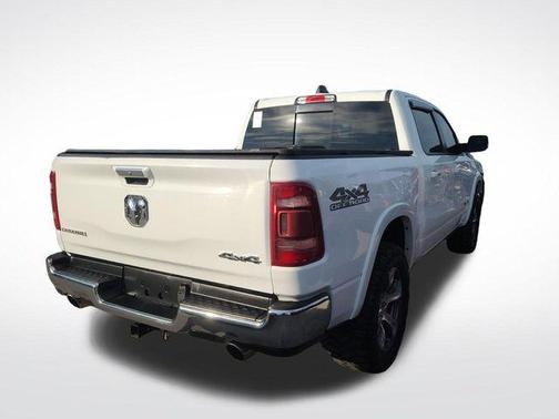 Bright White Clearcoat 2020 RAM 1500 Laramie