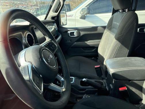 2023 Jeep Gladiator Overland