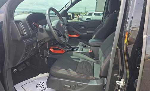 Super Black 2025 Nissan Frontier PRO-4X