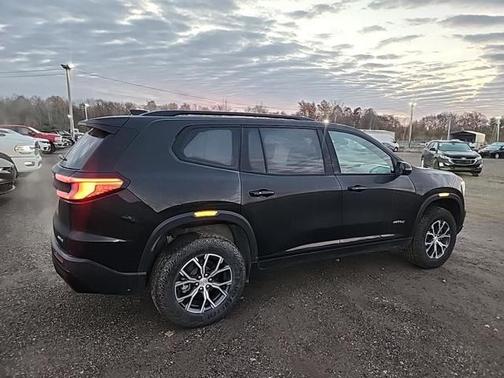 2024 GMC Acadia AWD AT4