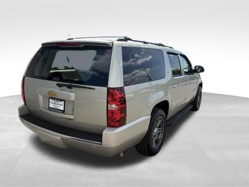 Champagne Silver Metallic 2014 Chevrolet Suburban 1500 LTZ