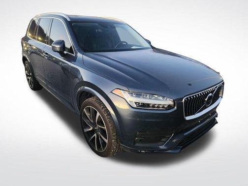 2020 Volvo XC90 T6 Momentum