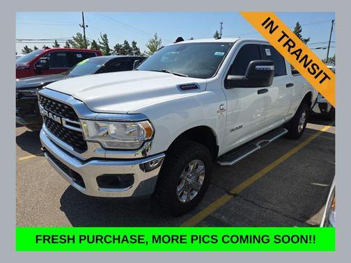 Bright White Clearcoat 2024 RAM 2500 Big Horn Crew Cab 4x4 6'4' Box