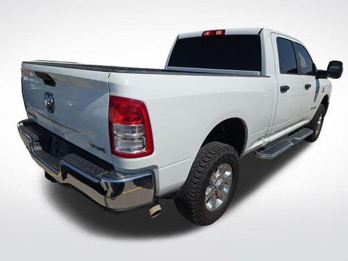 Bright White Clearcoat 2024 RAM 2500 Big Horn Crew Cab 4x4 6'4' Box