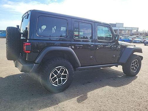 Black Clearcoat 2025 Jeep Wrangler Rubicon